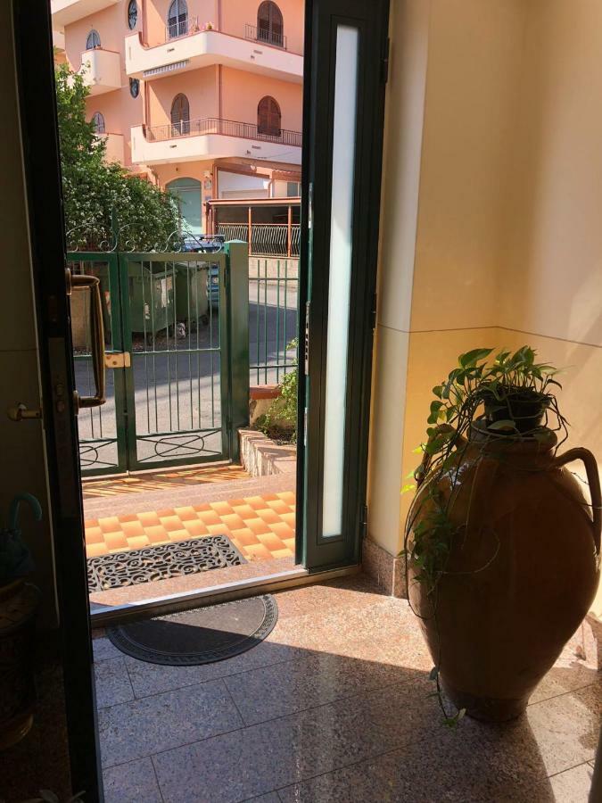 Atticus Apartment Giardini Naxos Exterior photo